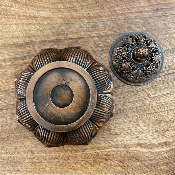 Cast Lotus Tibetan Incense/Candle Holder - Picture 13 of 14